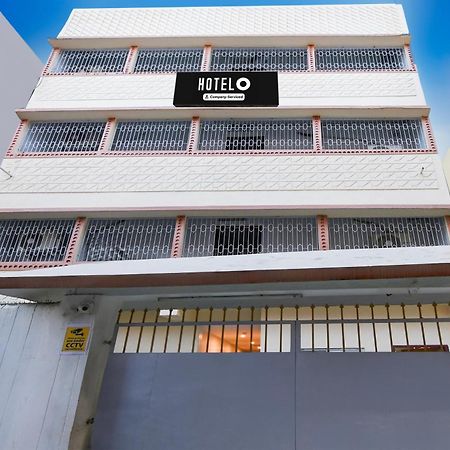 Super Hotel O Picnic Garden Formerly Amaris Stay Kolkata Exterior photo