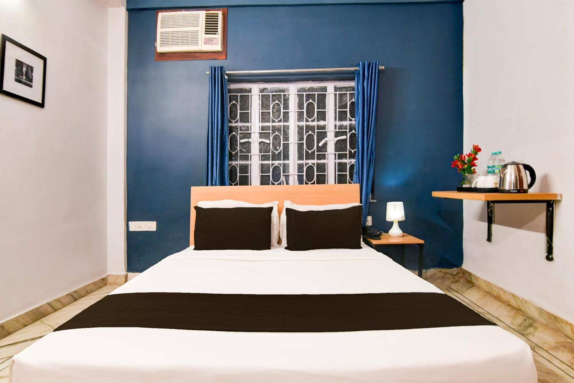 Super Hotel O Picnic Garden Formerly Amaris Stay Kolkata Exterior photo