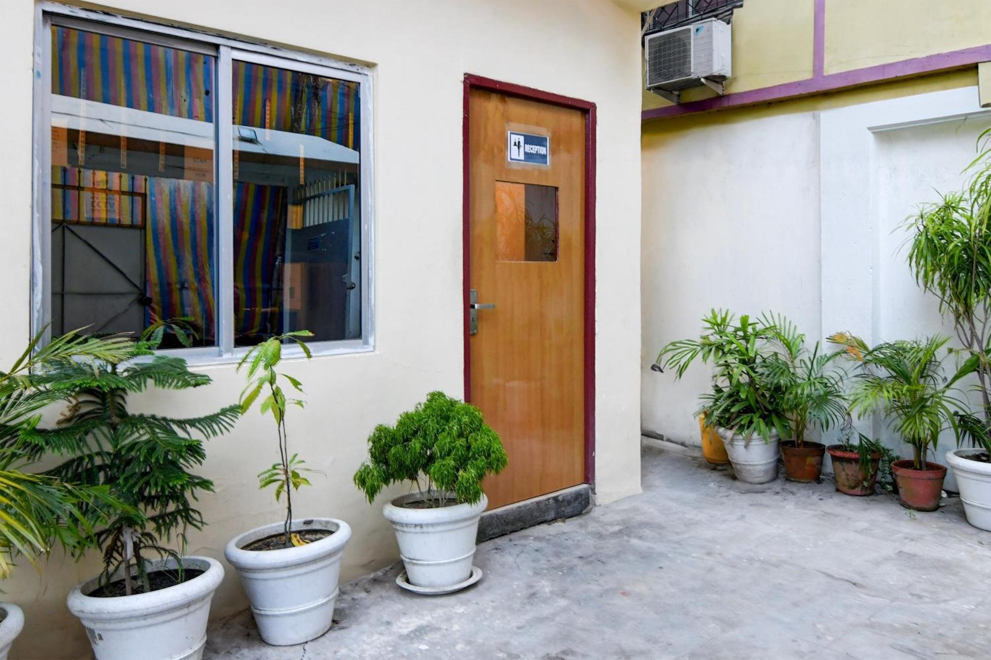 Super Hotel O Picnic Garden Formerly Amaris Stay Kolkata Exterior photo