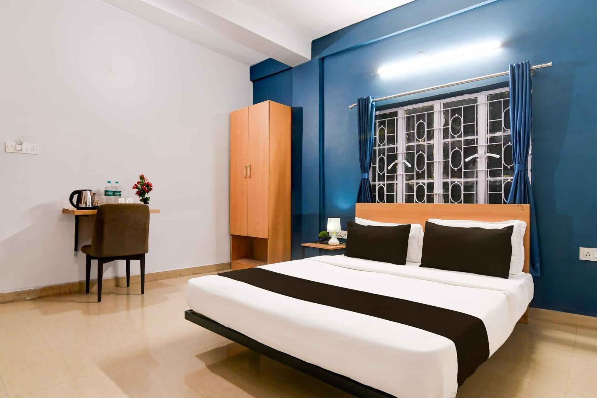 Super Hotel O Picnic Garden Formerly Amaris Stay Kolkata Exterior photo